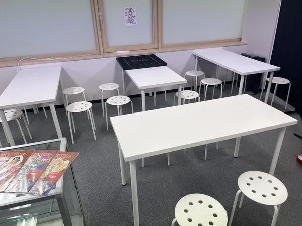 カードを買うだけじゃない、遊んでつながる新しい体験を！